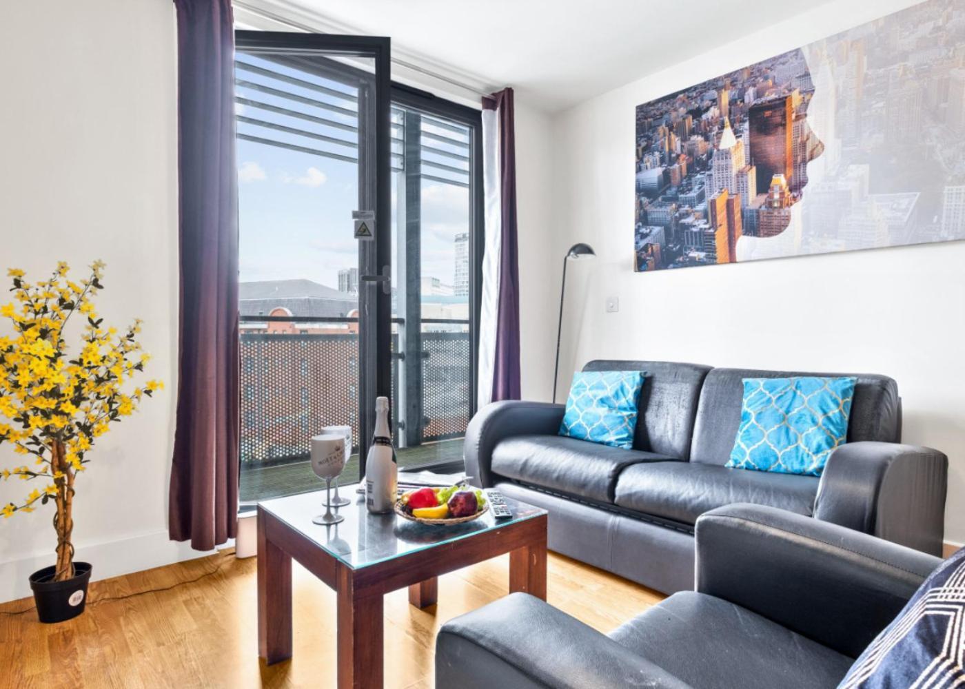 Chinatown - One Bed - Balcony - Secure Parking - Fast Wifi - Birmingham City Centre - 49A Exterior photo
